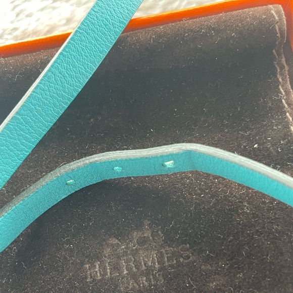 Hermes Leather Behapi Double Tour Reversible Bracelet in Green and Teal - Picture 7 of 7